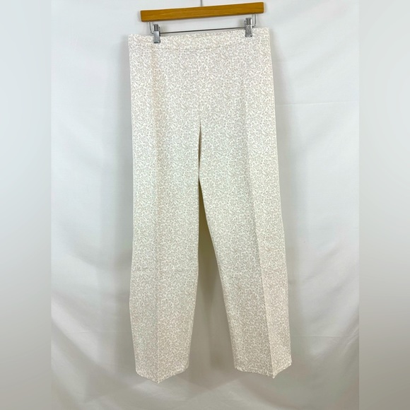 Isaac Mizrahi Live Woman’s 32W Pull On Flat Front Straight Leg Stretchy Pants - Picture 1 of 7